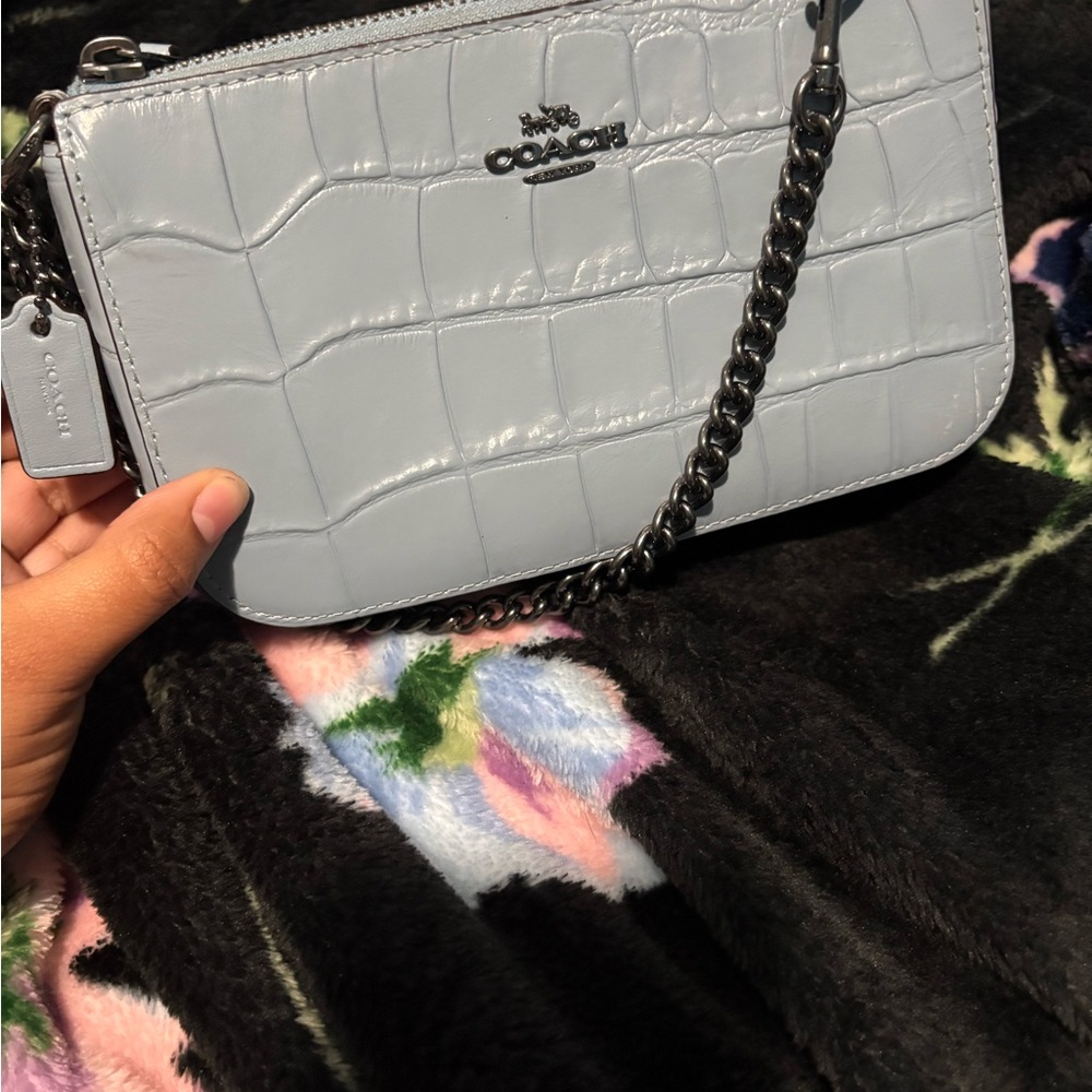 Coach Nolita 19